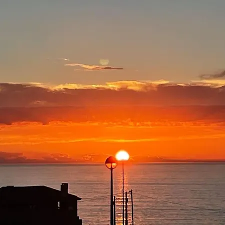 Santa Cruz Sunset Aldeia dos Cunhados